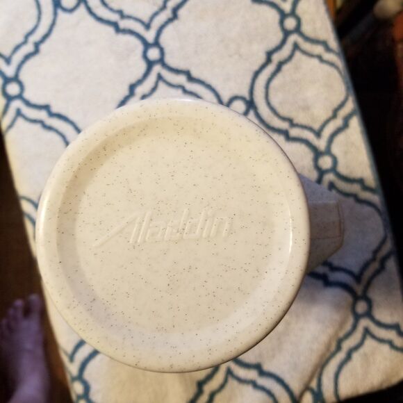 Dr. Mcgillicutty's embossed Aladdin 1 Liter plastic thermos - Picture 6 of 11